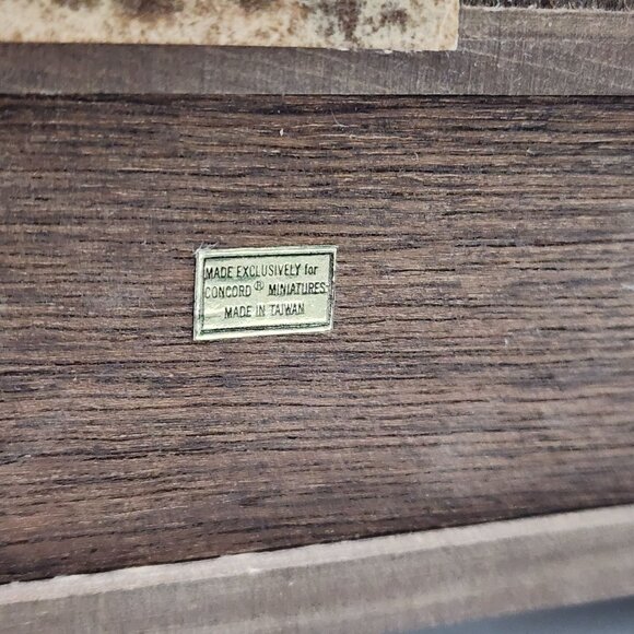 Vintage Concord Miniatures Wooden China Cabinet With Drawers & Mirror 1:1 Scale - Picture 7 of 10